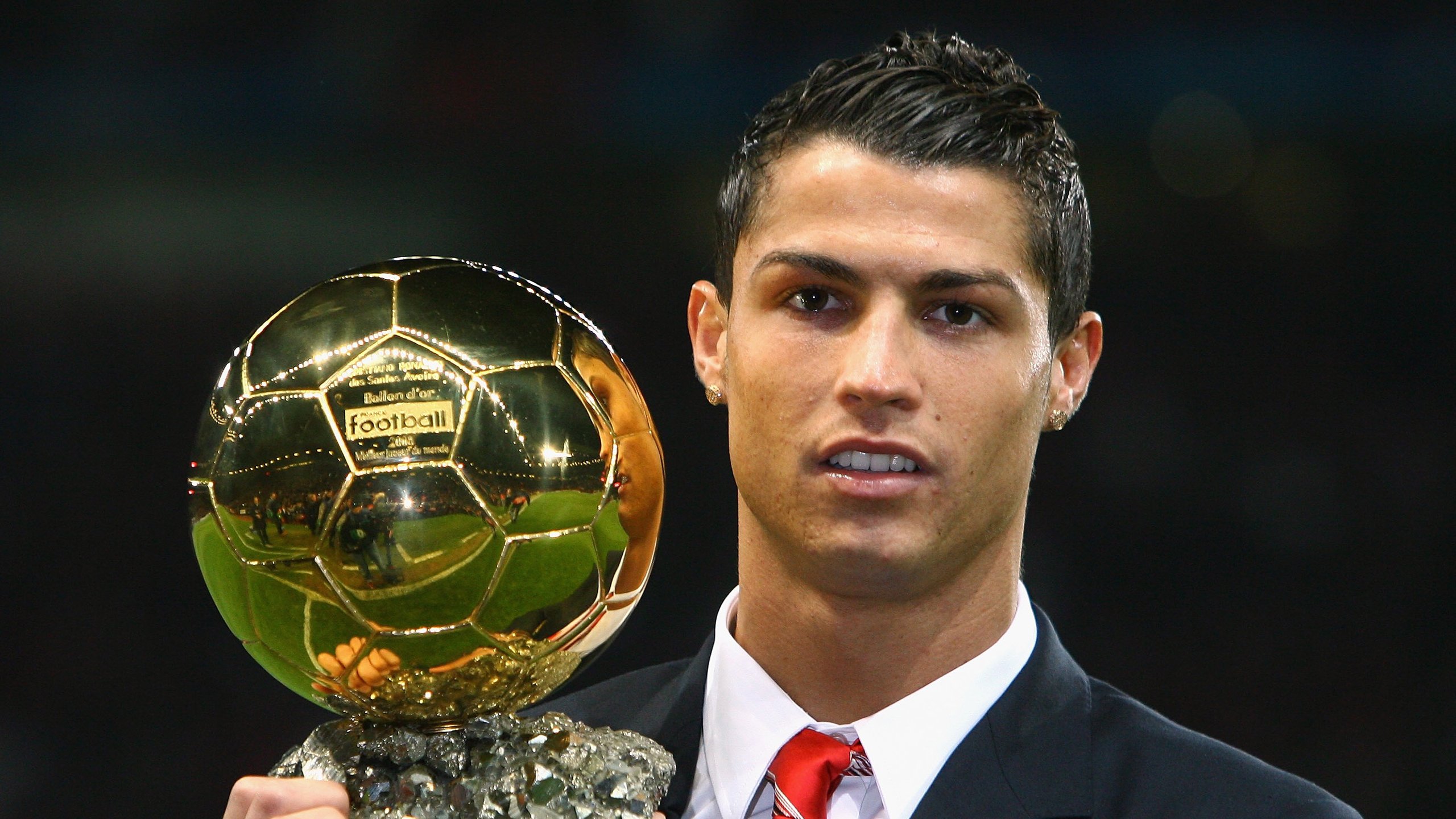 技术数据反映训练成果，对数据进行训练