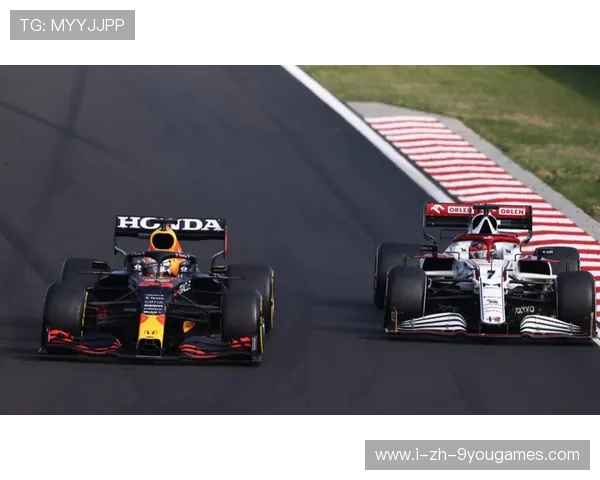 F1车手极限超车惊呆评论席：速度与技巧的极限对决